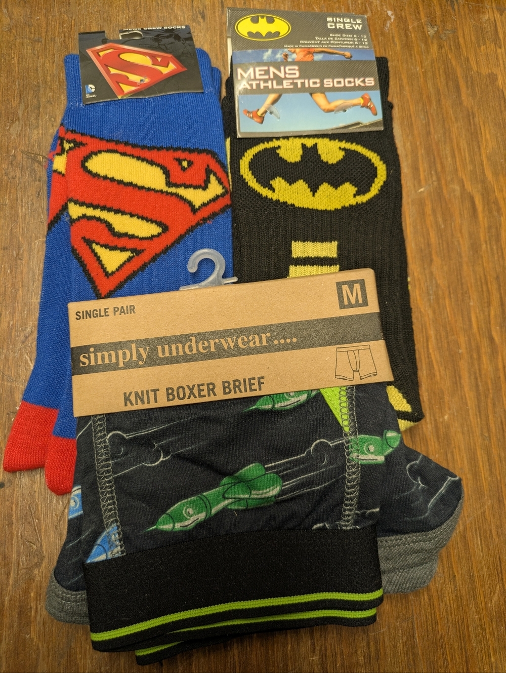3Pk Mens Superhero Accessories, Batman, Superman Socks, M Rocket Boxer Briefs